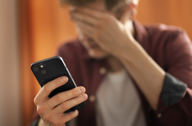 What are some of the Hidden Dangers that are Associated with Smartphones that You May Have Missed?