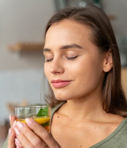 The Unexpected Skin Benefits of Daily Green Tea Consumption