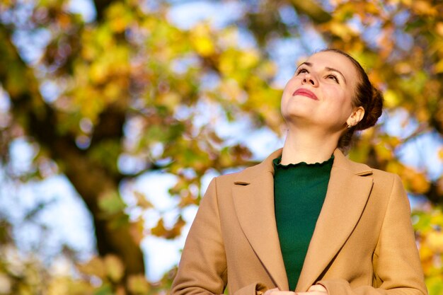 the-power-of-positive-thinking-transform-your-mindset-in-midlife-11644611