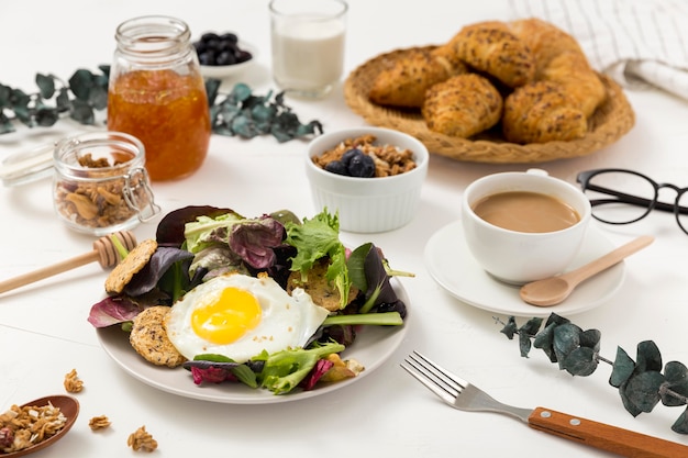 Unlock Energy: The Role of Balanced Breakfasts in Longevity