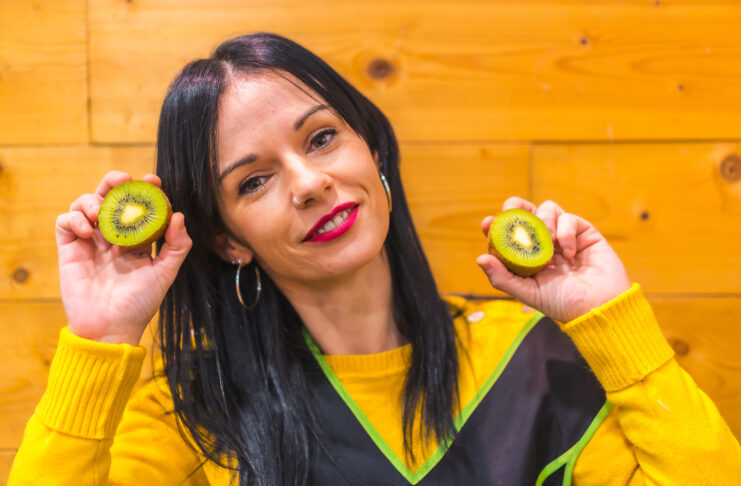 Kiwi Fruit Dissolves Blood Clots